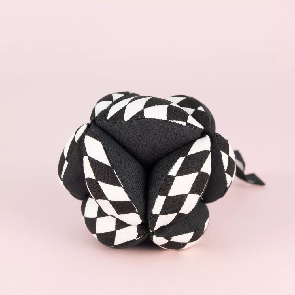 Balle de préhension contrastée