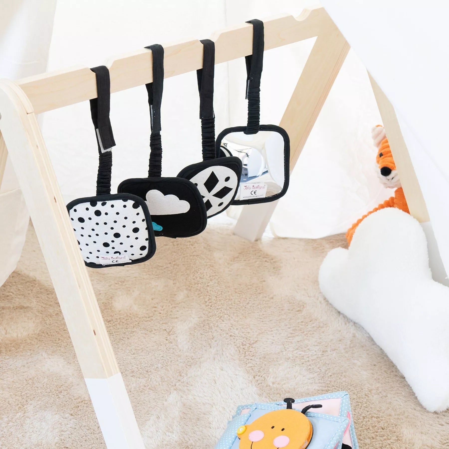 Cartes contrastées à suspendre