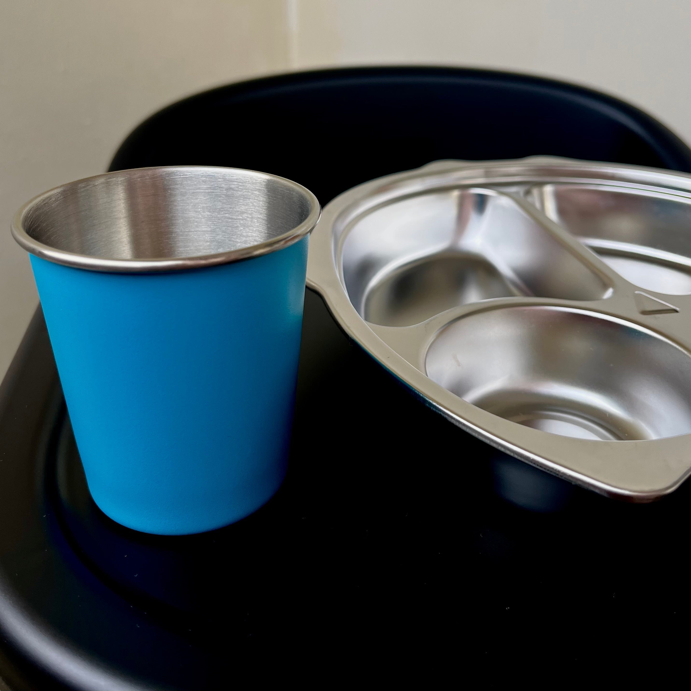 Ensemble de 4 timbales colorées en inox de 180ml