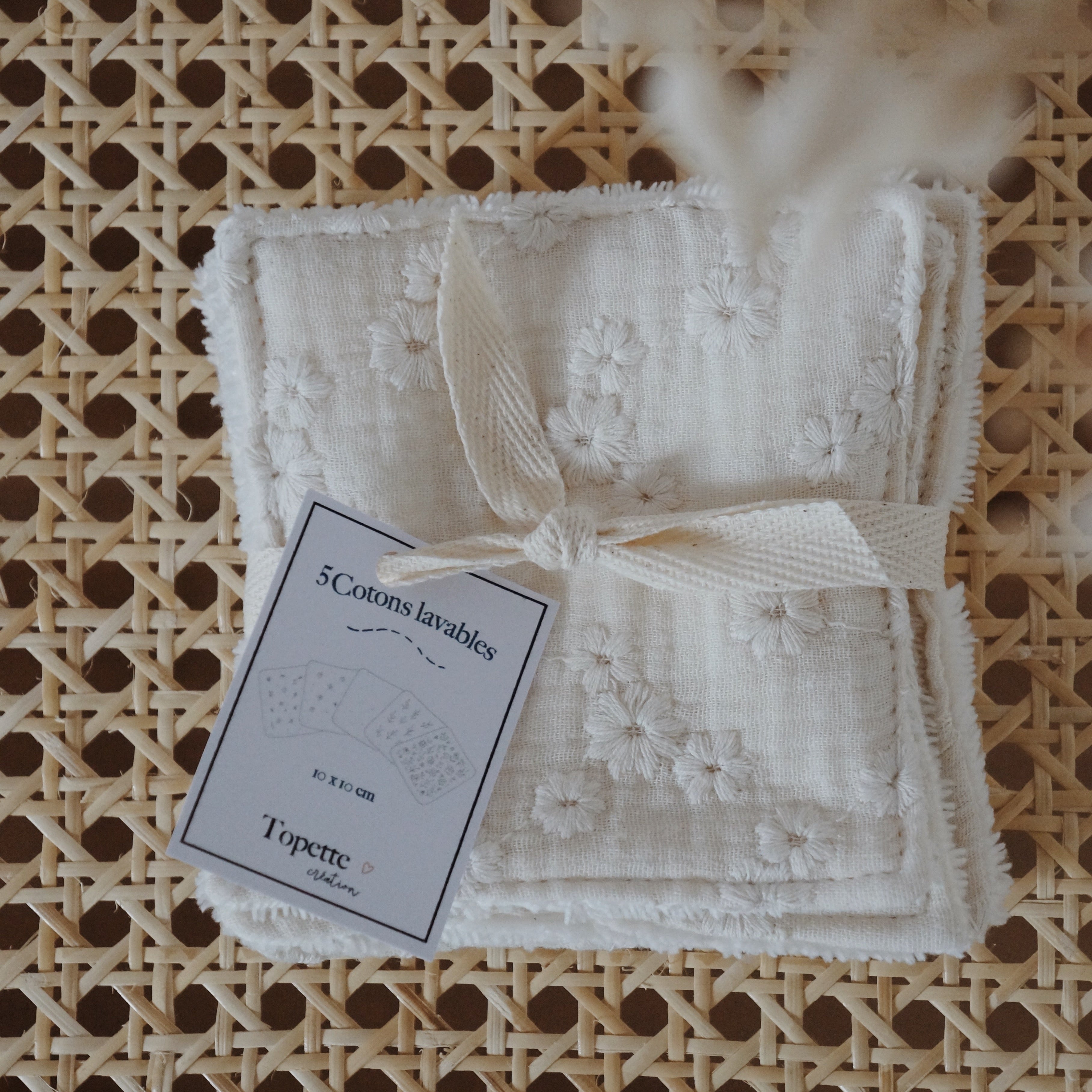 Lot de 5 carrés de coton lavables | Fleurs brodées