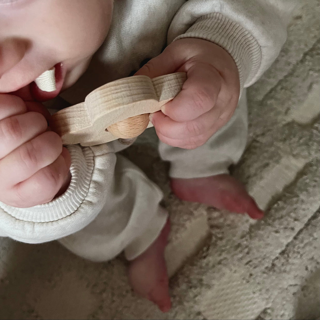 Hochet en bois | Fleur