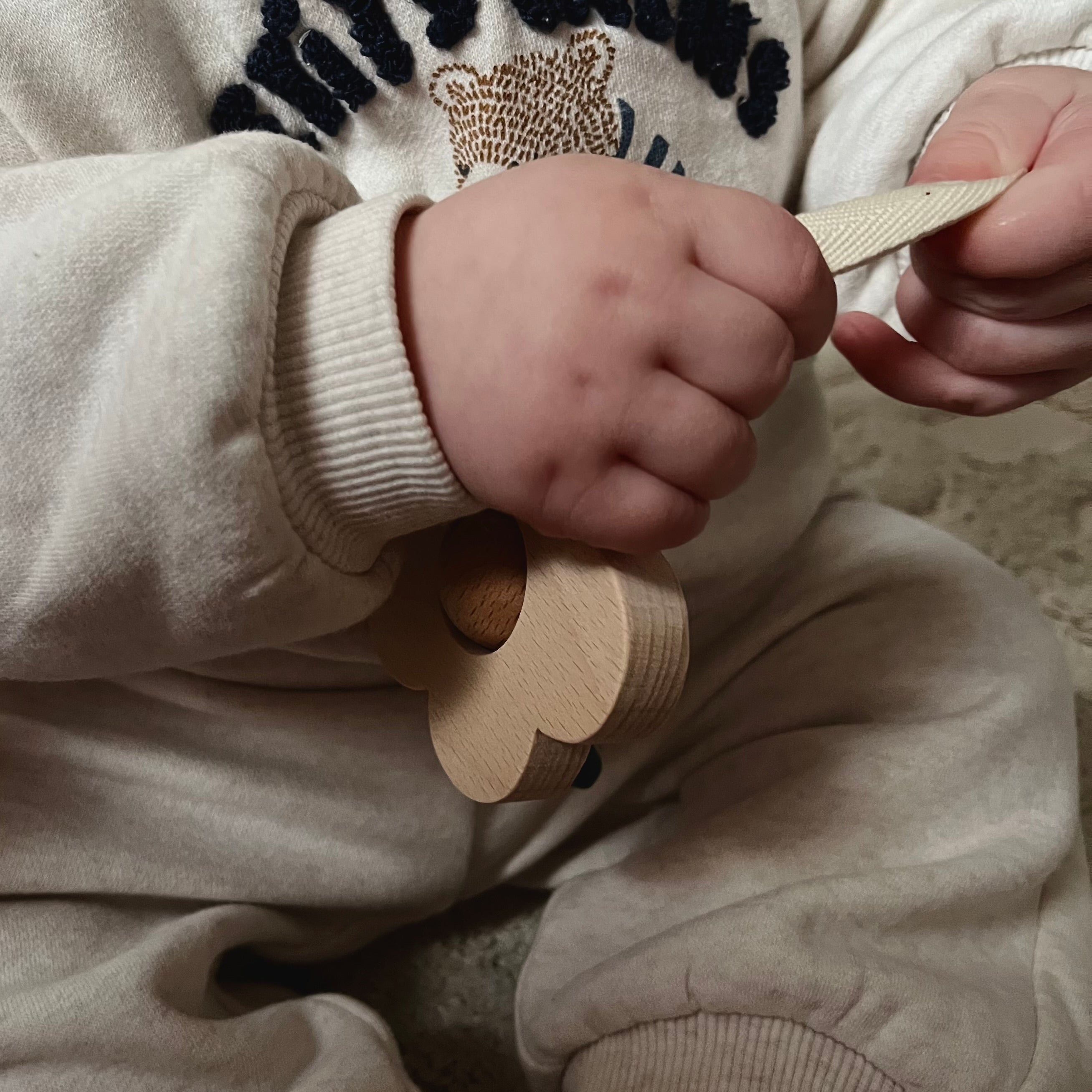 Hochet en bois | Fleur