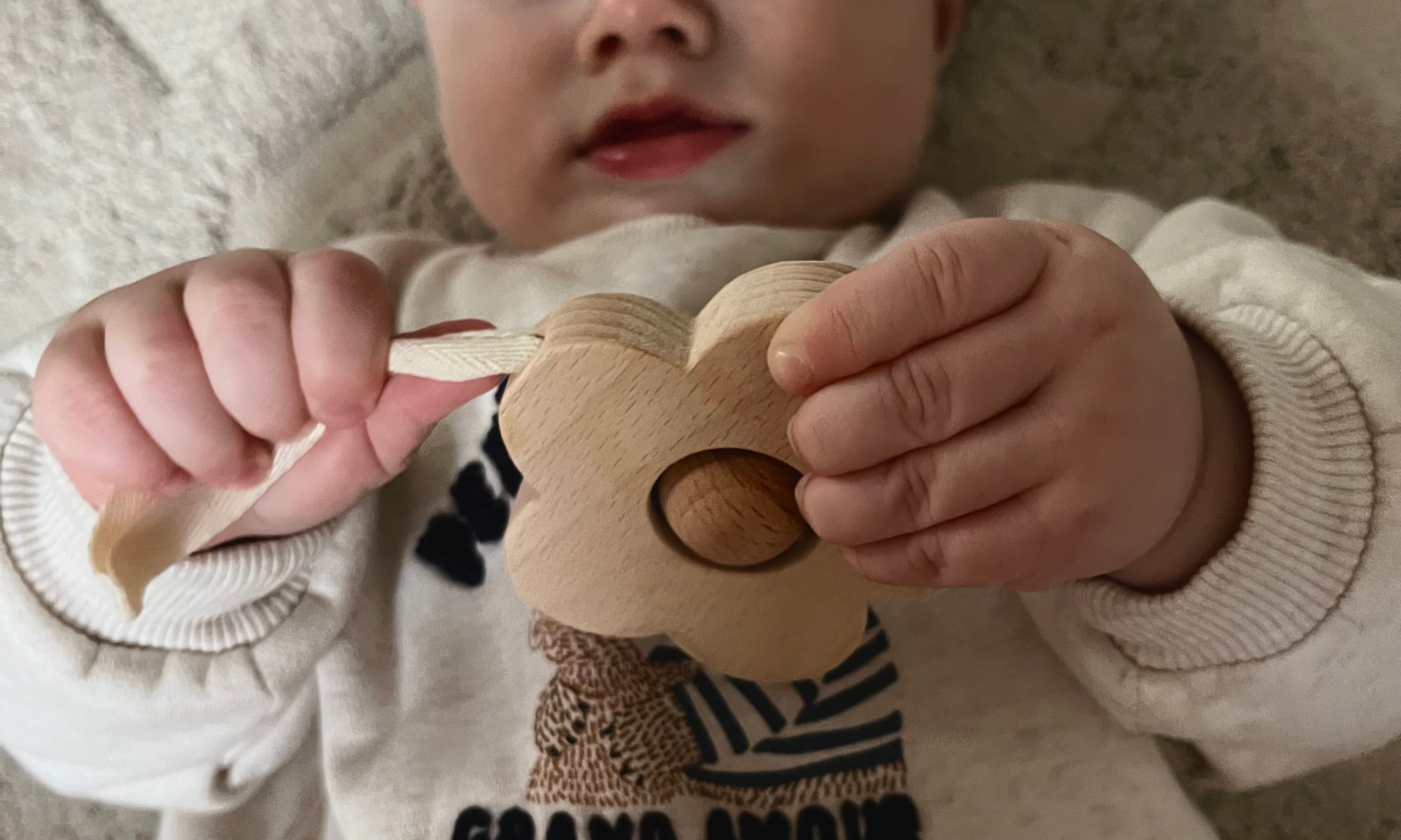 Hochet en bois | Fleur