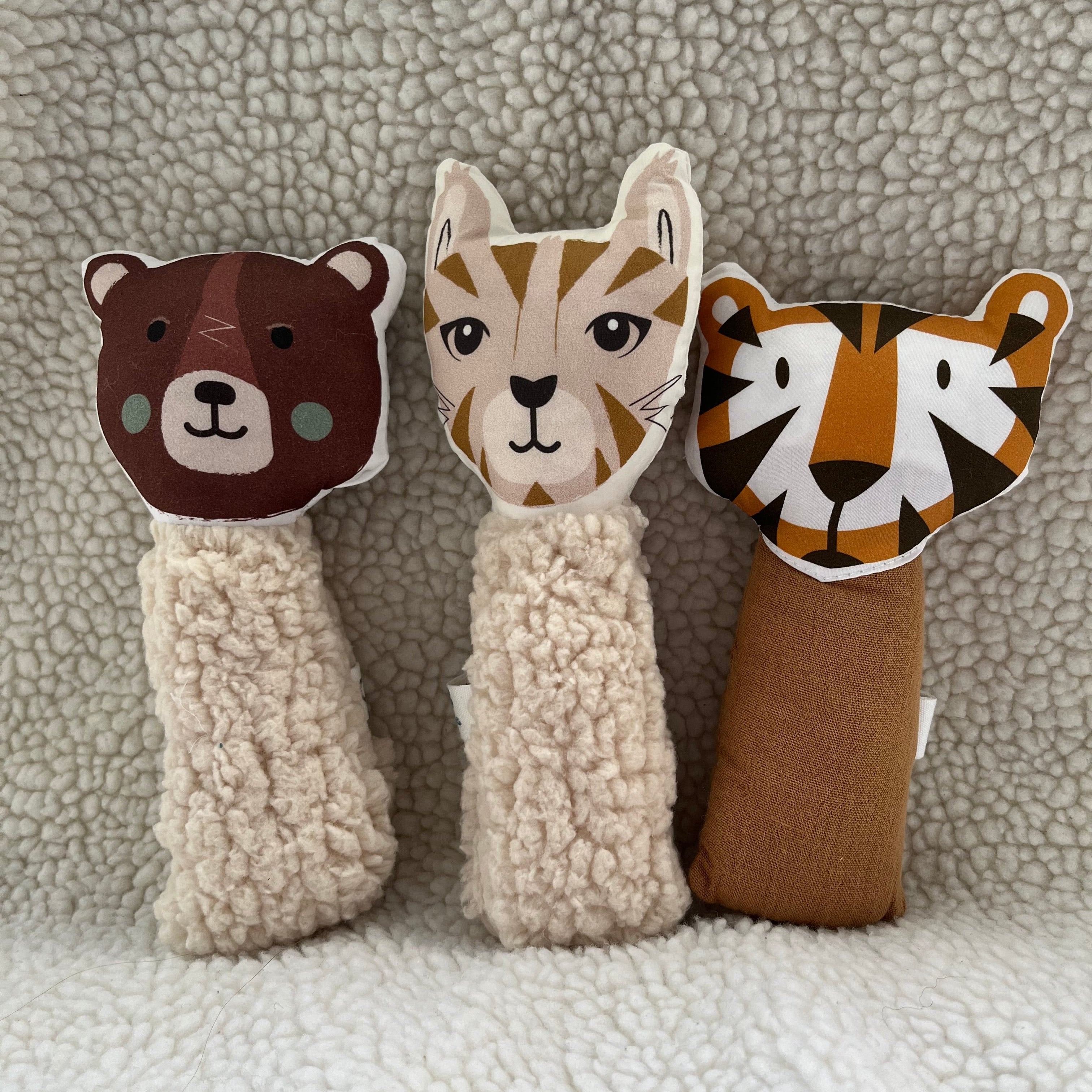 Hochet à grelot en tissu teddy | Ours brun