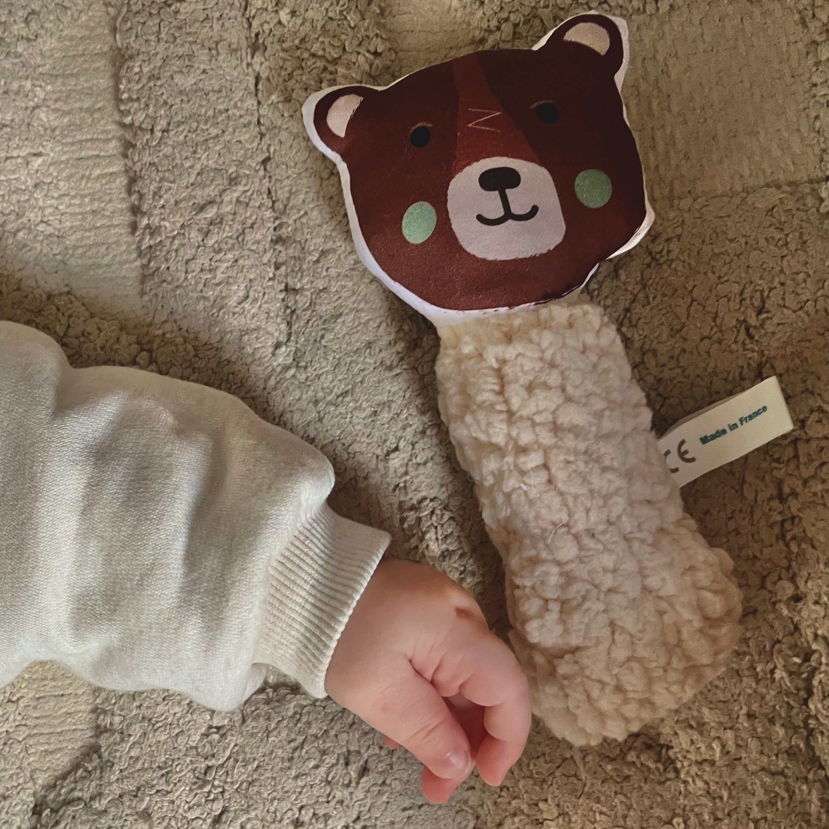 Hochet à grelot en tissu teddy | Ours brun