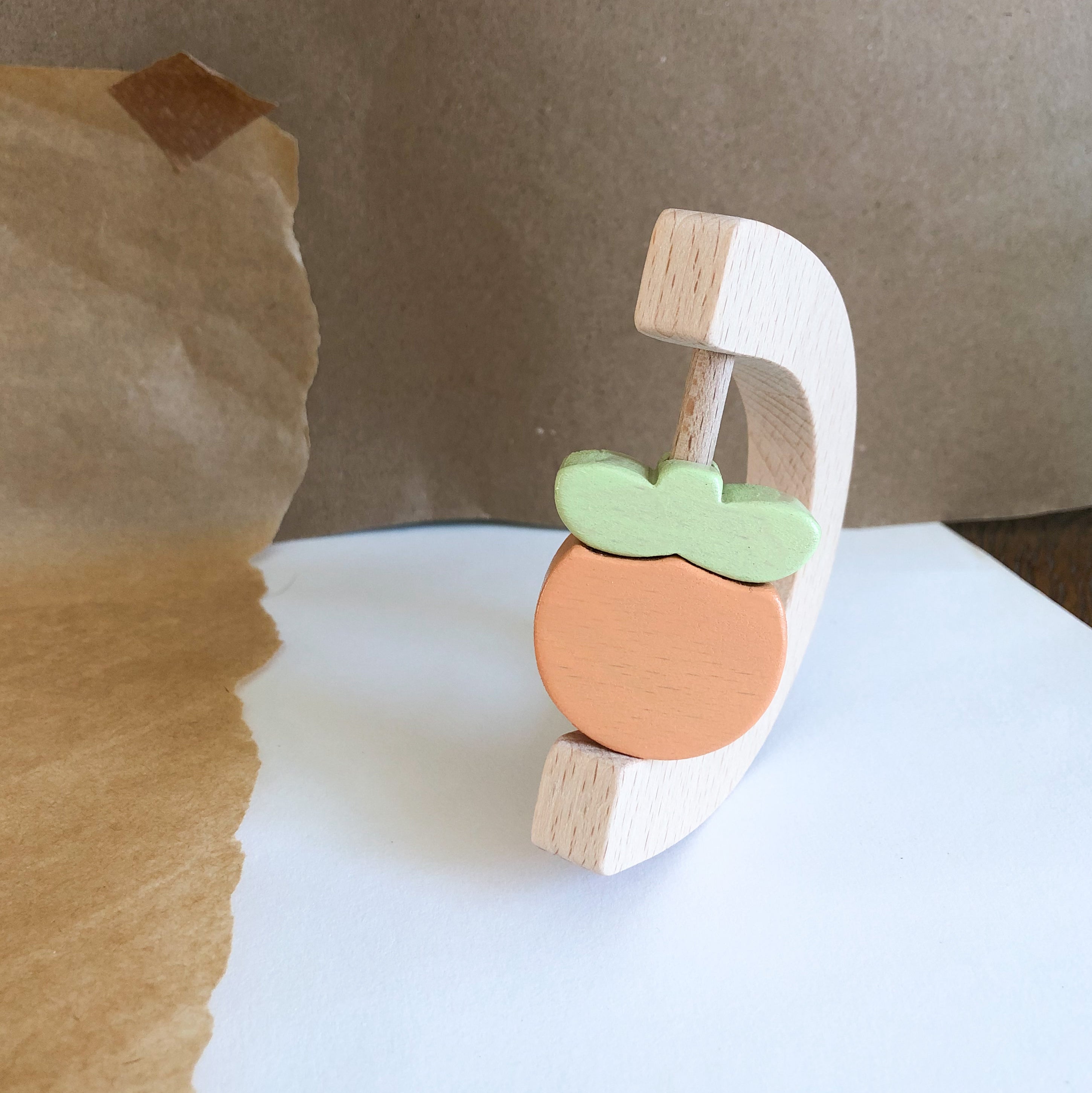 Hochet en bois | Orange