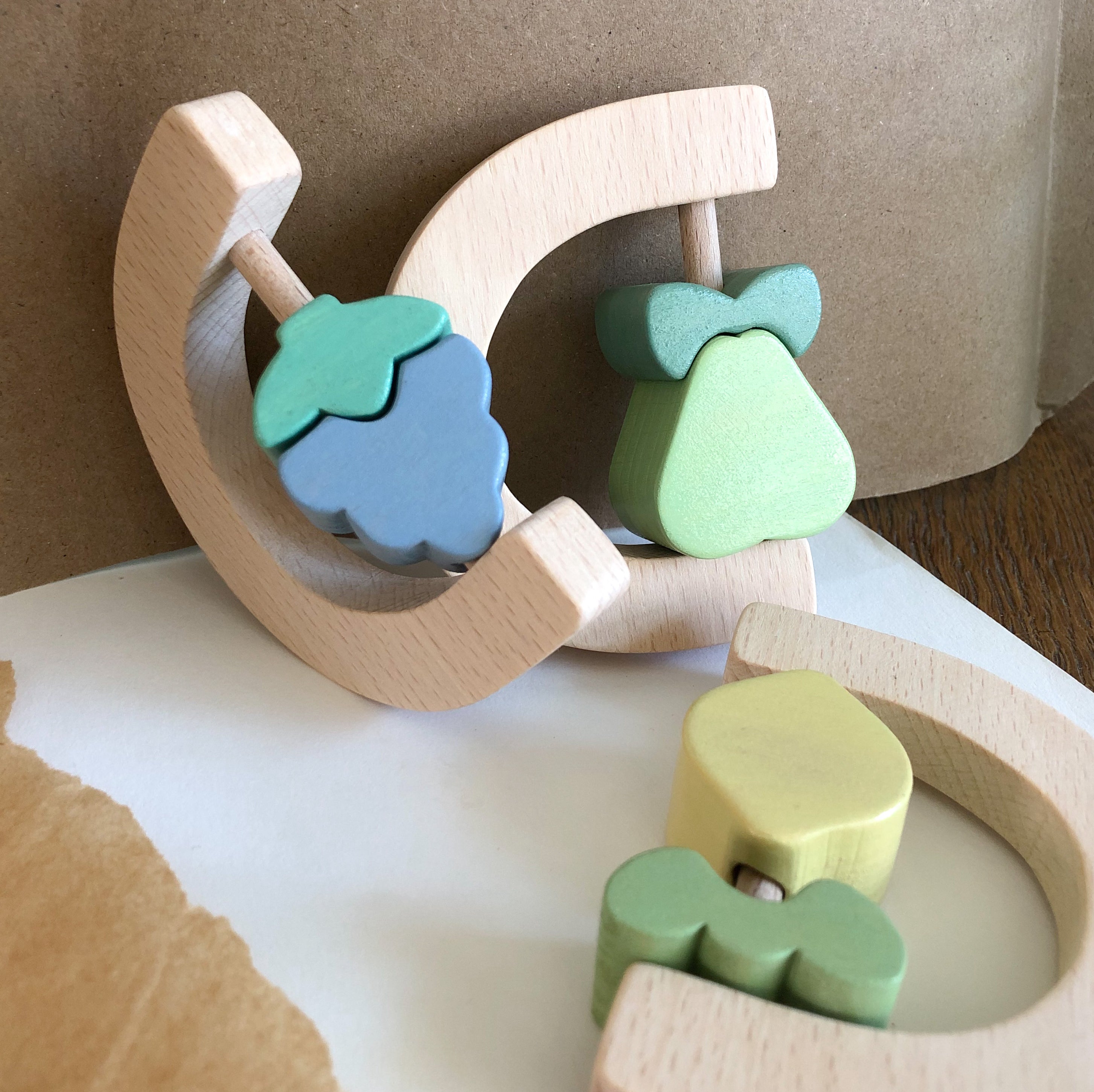 Hochet en bois | Poire