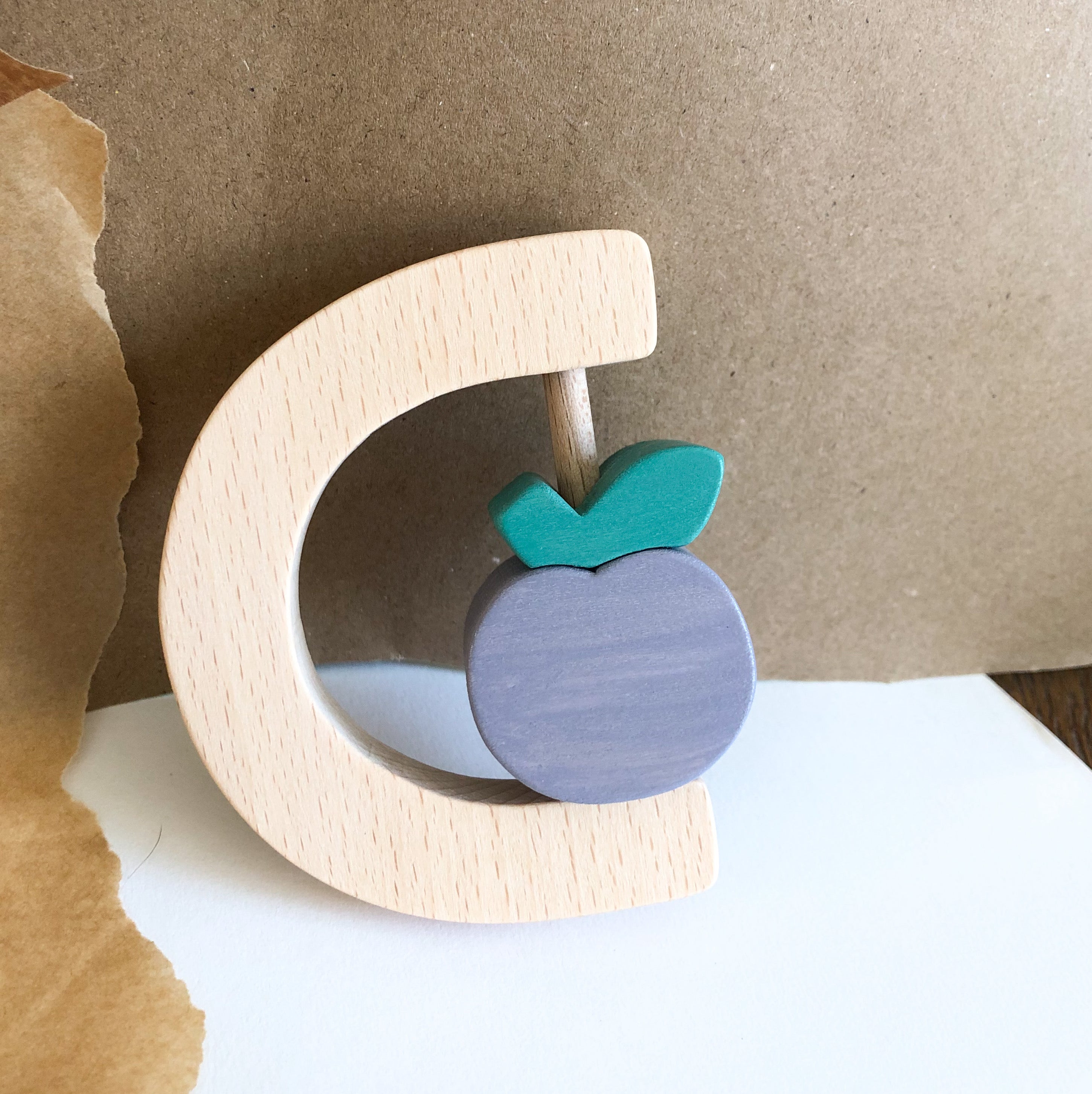 Hochet en bois | Prune